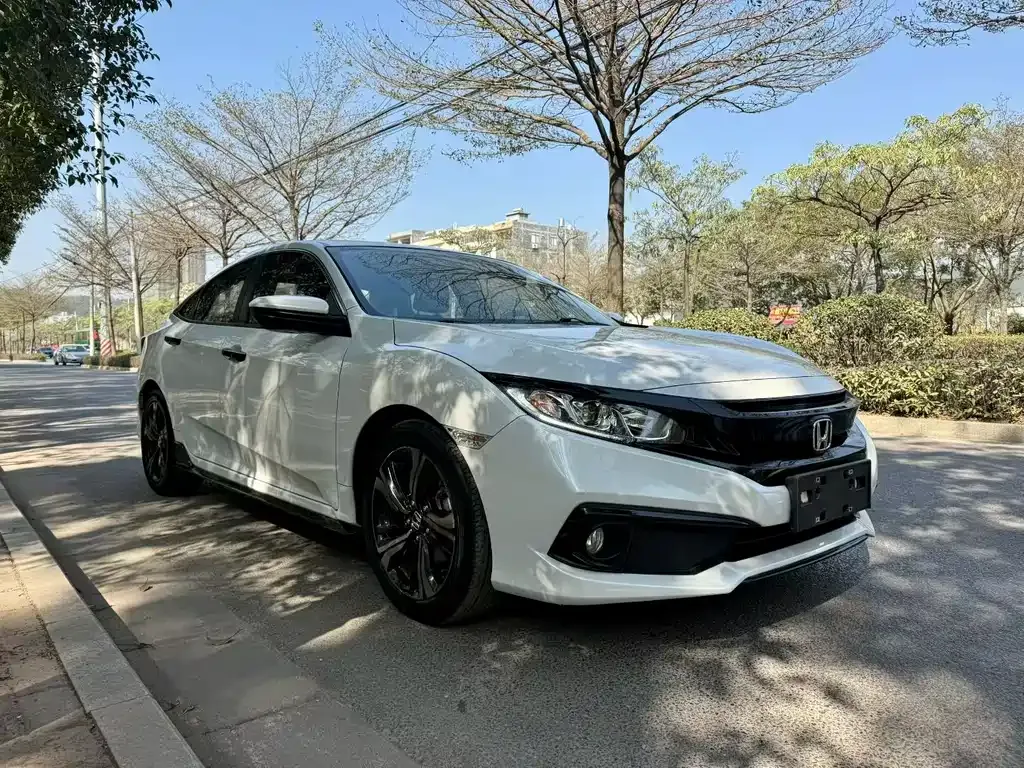 Honda Civic 2021 из CN, фото 2