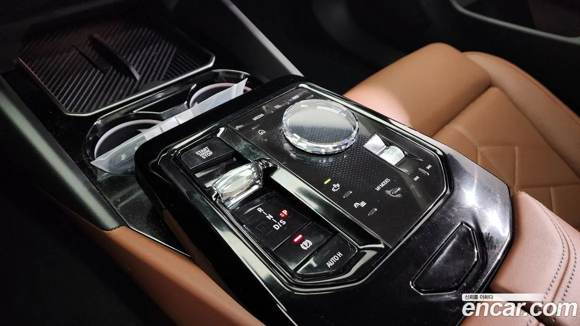 BMW 5-Series 2025 из KR, фото 2