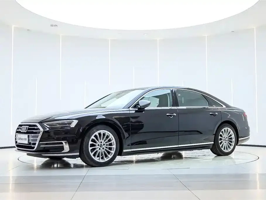 Audi A8 — фото 7