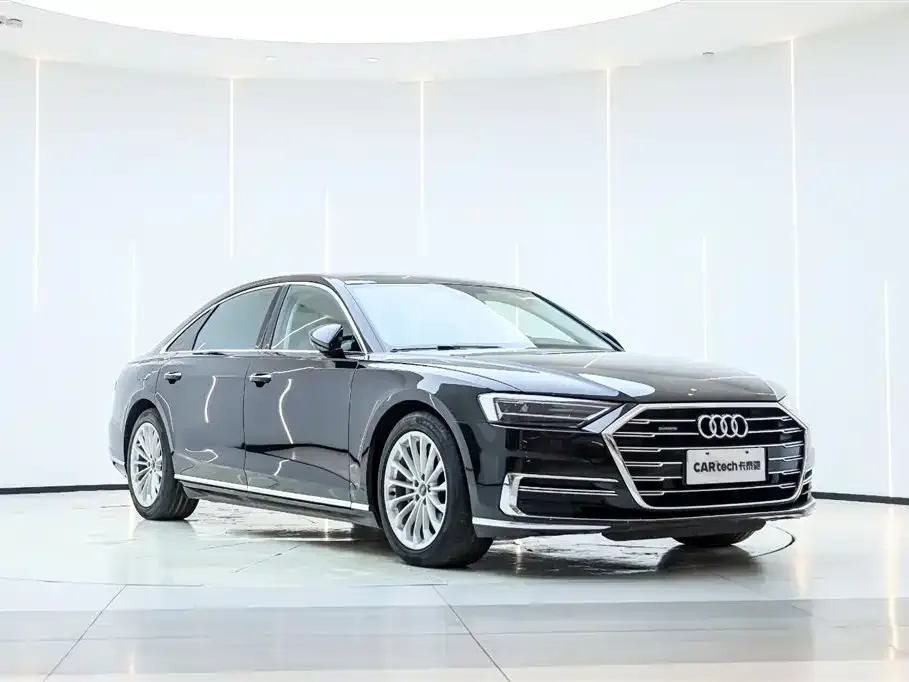 Audi A8 — фото 2