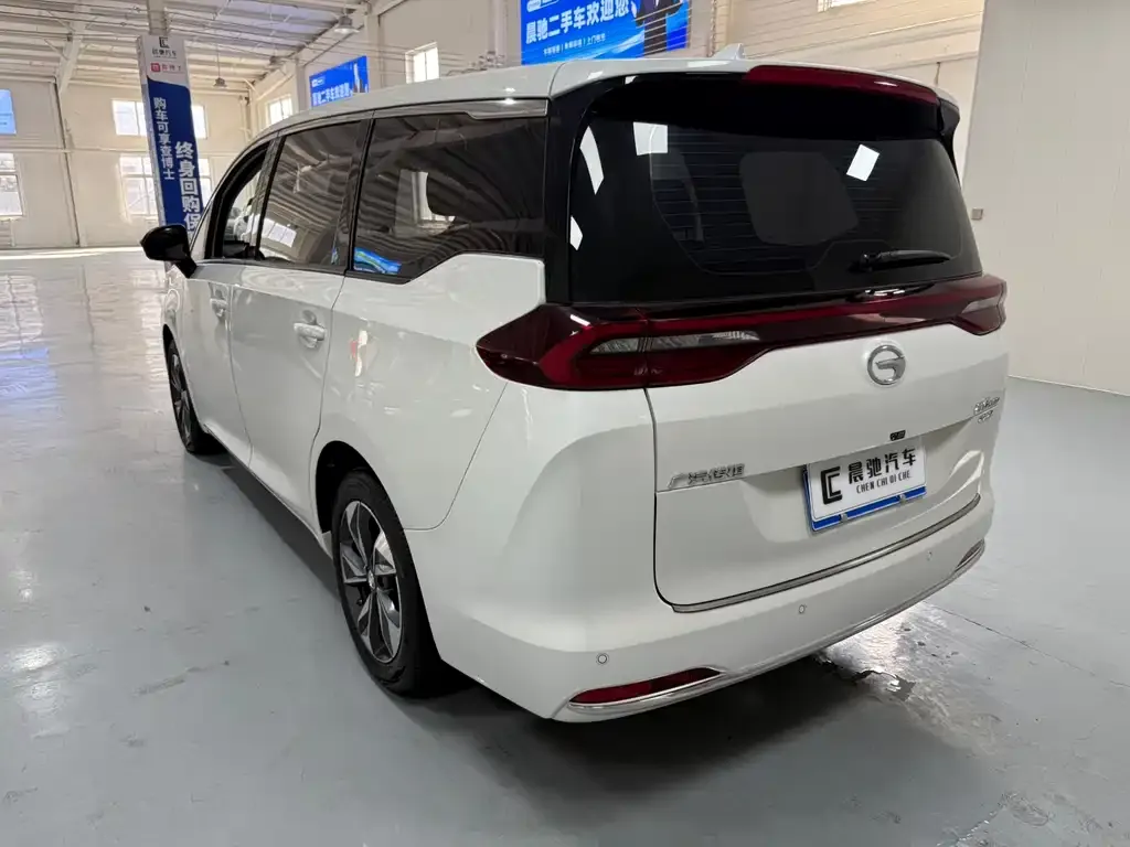 GAC Motor Trumpchi M6 — фото 2