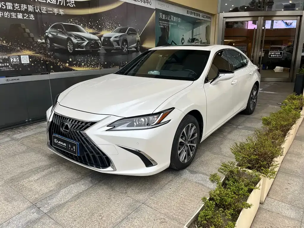 Lexus ES 2023 из CN, фото 1