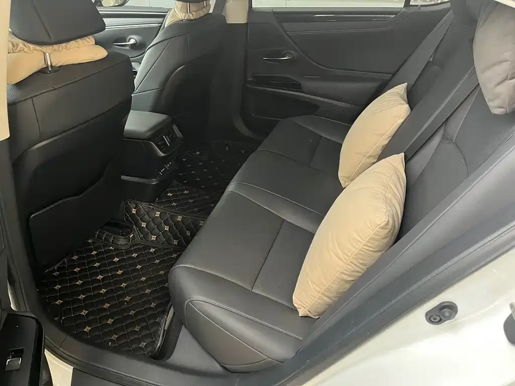 Lexus ES 2023 из CN, фото 3