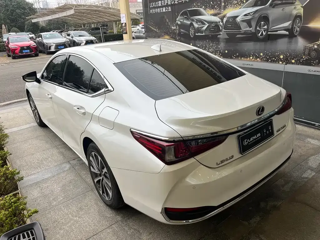 Lexus ES 2023 из CN, фото 7