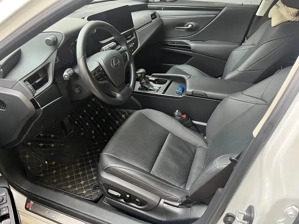 Lexus ES 2023 из CN, фото 8