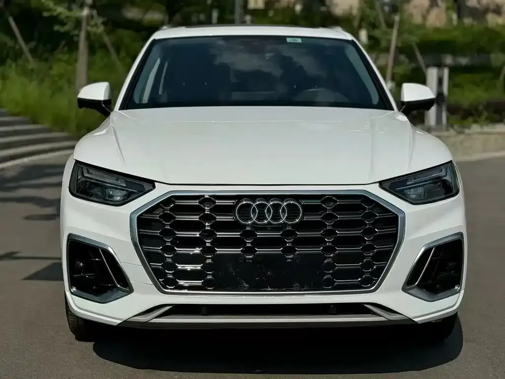 Audi Q5L 2022 из CN, фото 1
