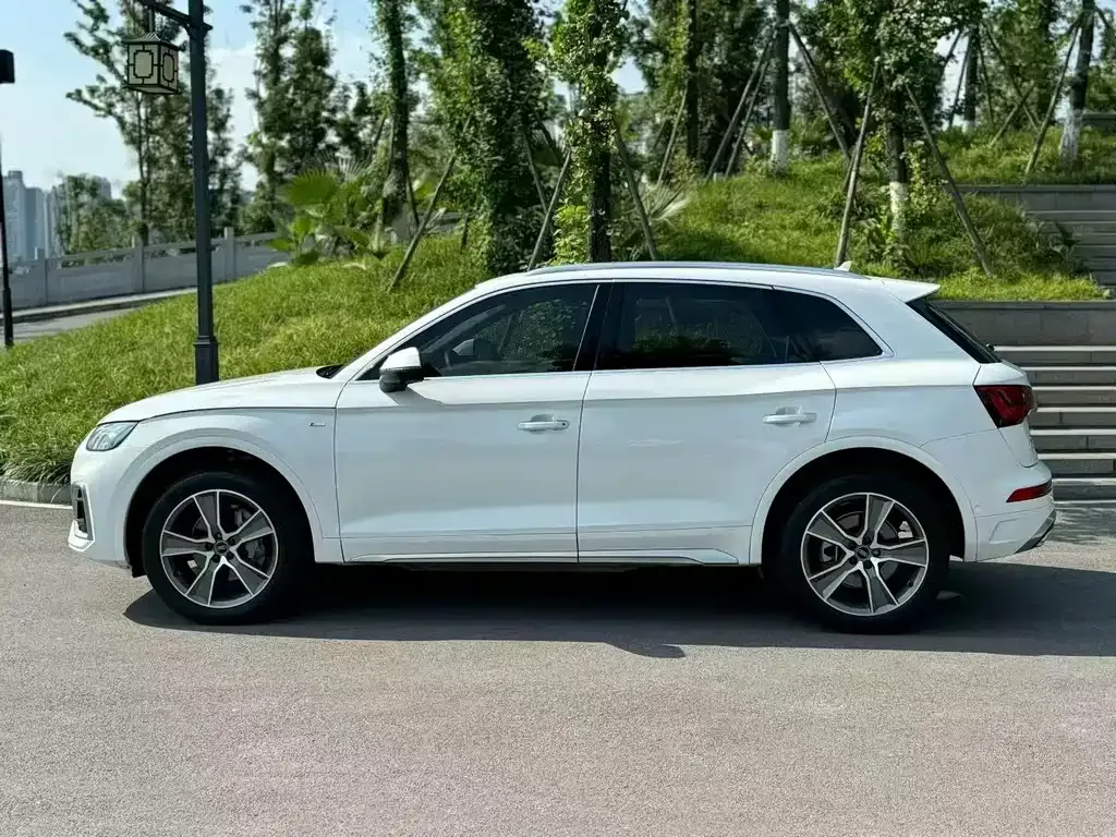 Audi Q5L 2022 из CN, фото 8