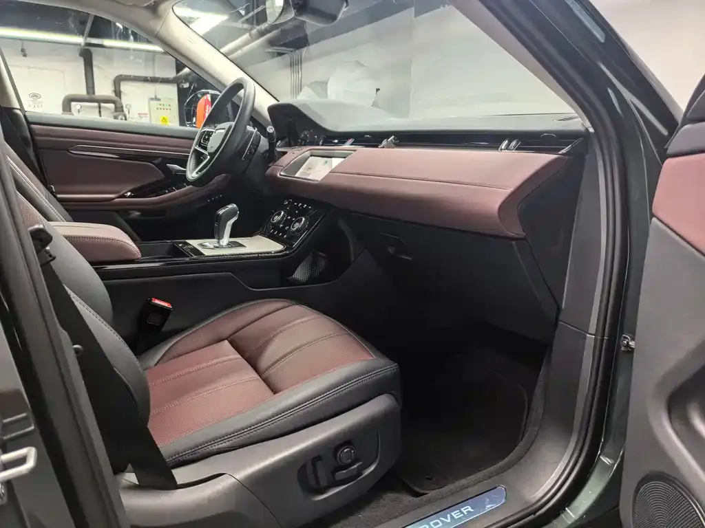 Land Rover Evoque PHEV 2024 из CN, фото 6