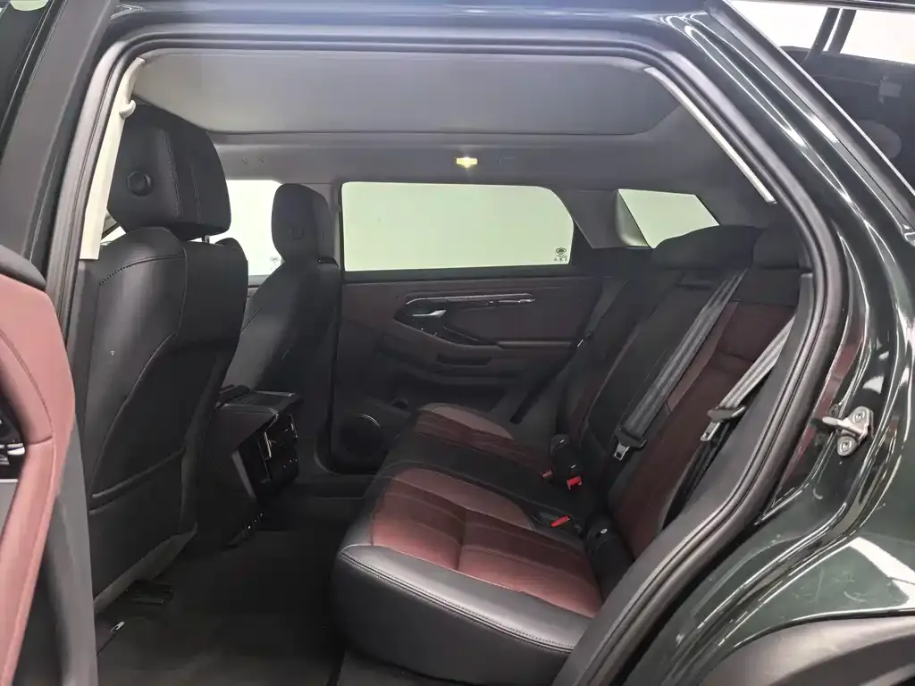 Land Rover Evoque PHEV 2024 из CN, фото 5
