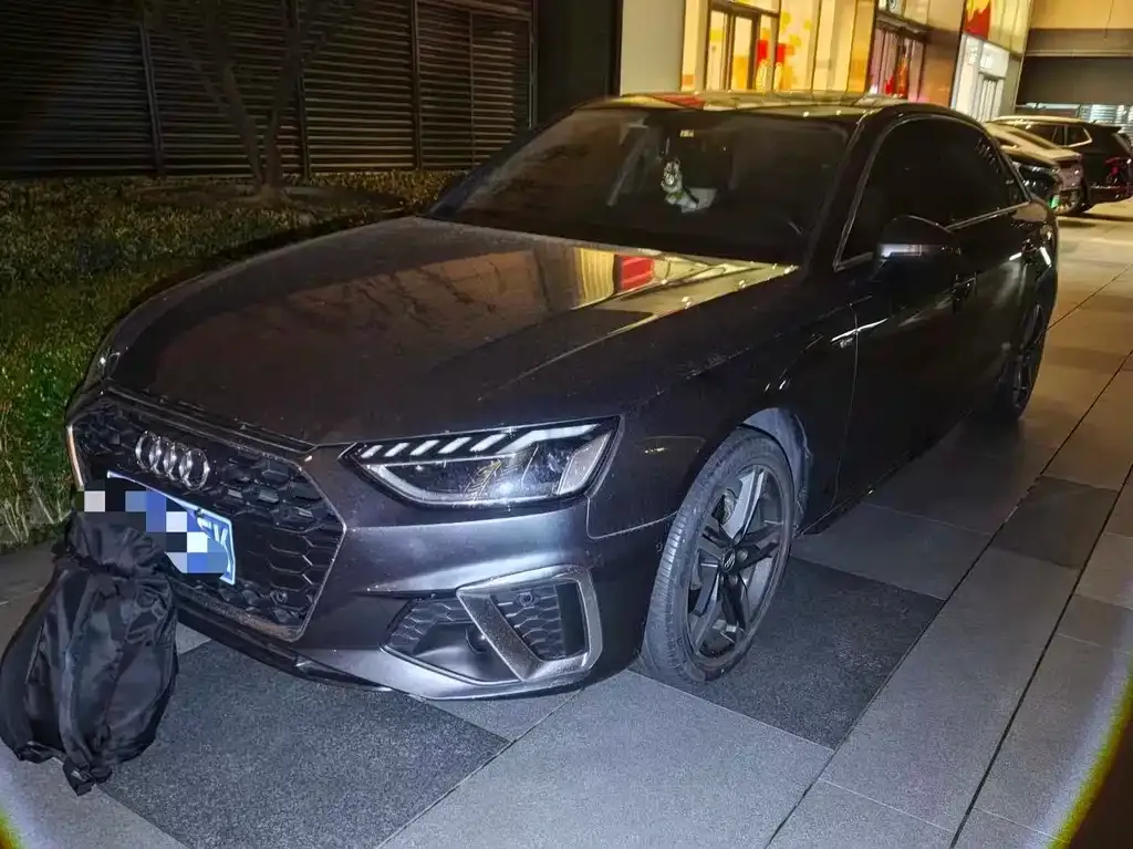 Audi A4L 2021 из CN, фото 1