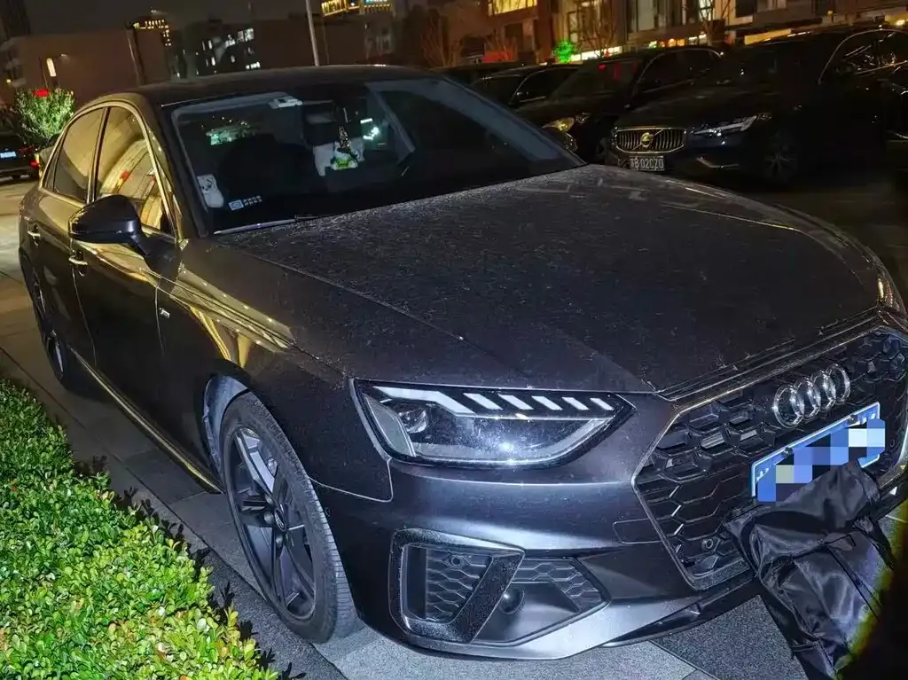 Audi A4L 2021 из CN, фото 7