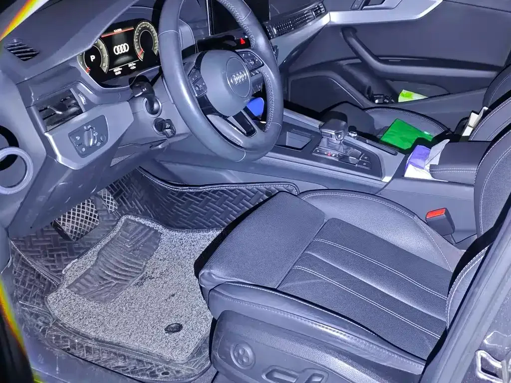 Audi A4L 2021 из CN, фото 5