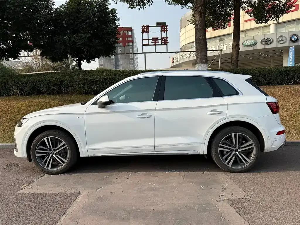 Audi Q5L 2022 из CN, фото 8