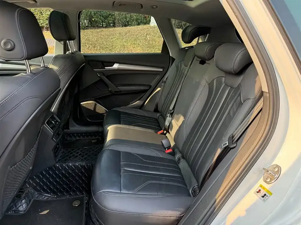 Audi Q5L 2022 из CN, фото 2