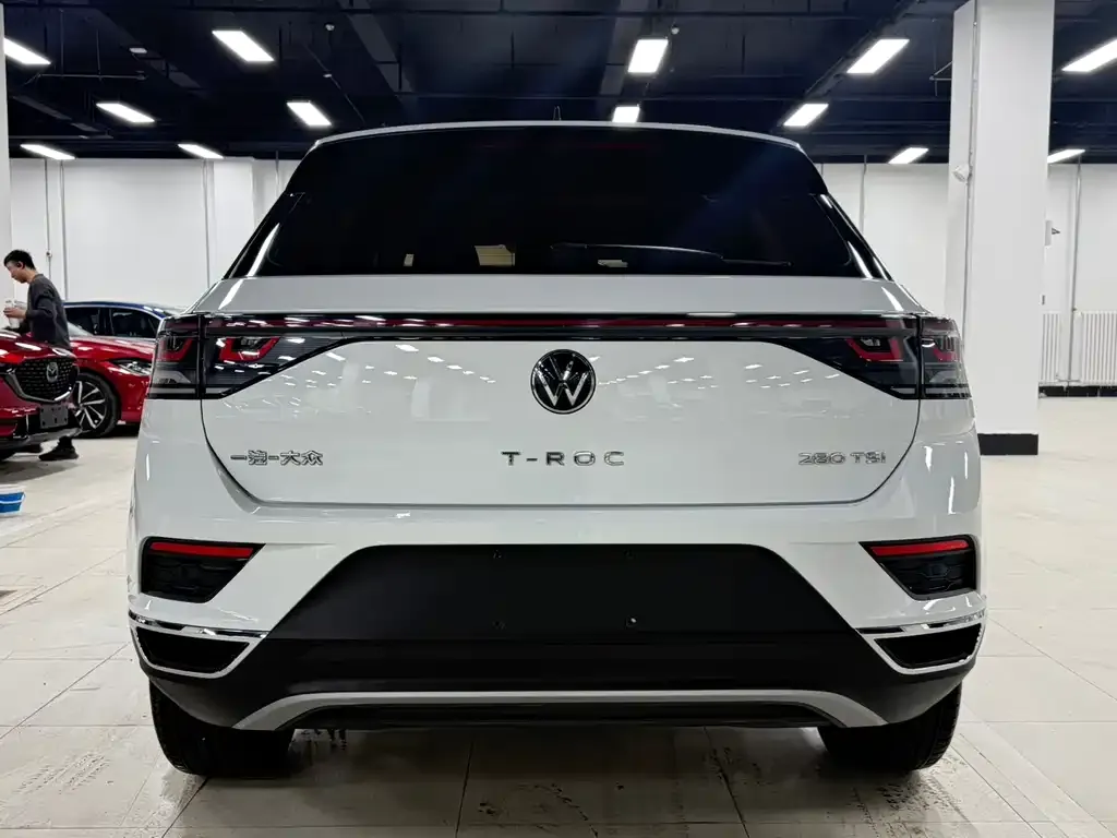 Volkswagen T-Roc 2023 из CN, фото 8