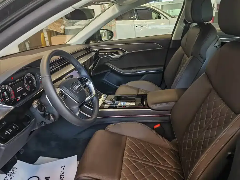 Audi A8 2025 из CN, фото 7