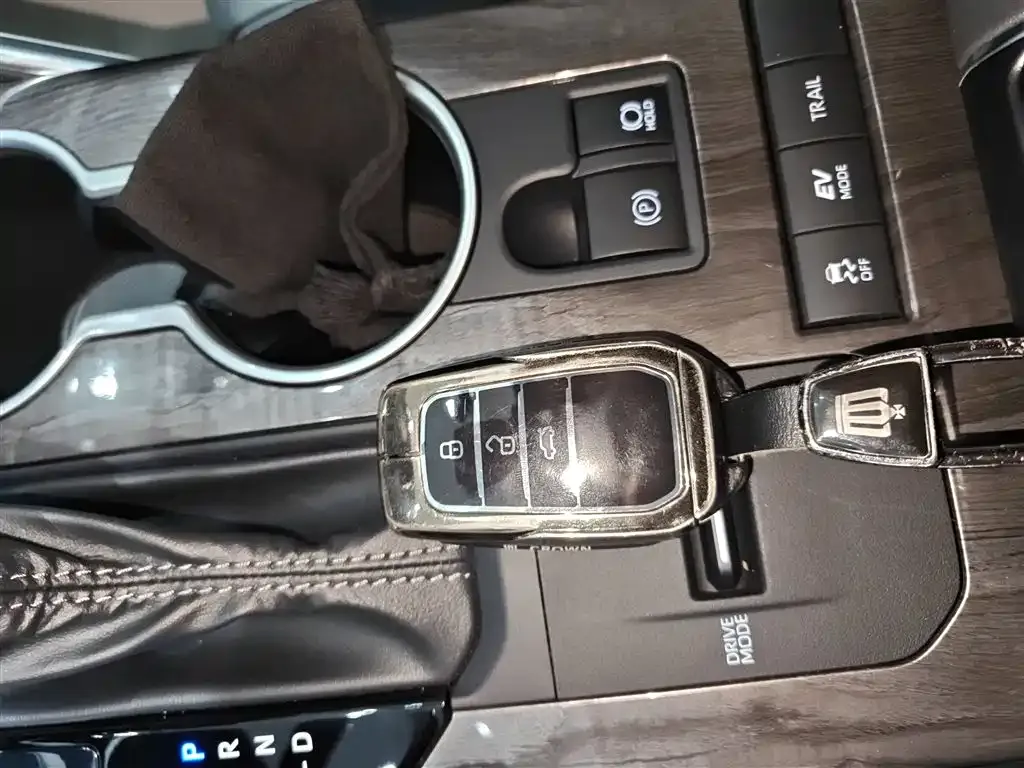 Toyota Crown Kluger 2024 из CN, фото 7