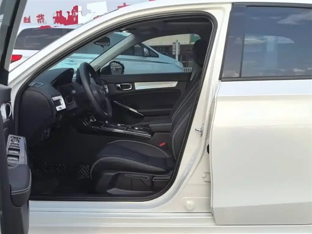 Honda Civic 2022 из CN, фото 2