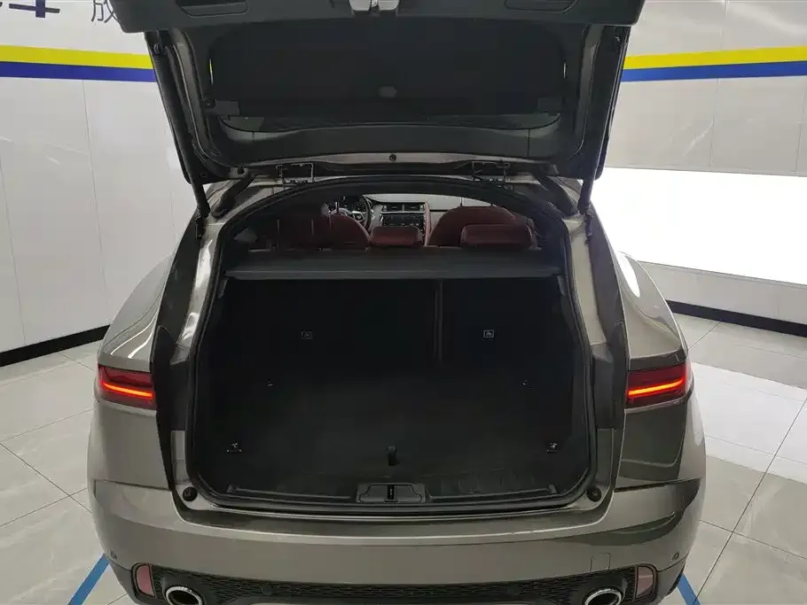 Jaguar E-PACE 2023 из CN, фото 3