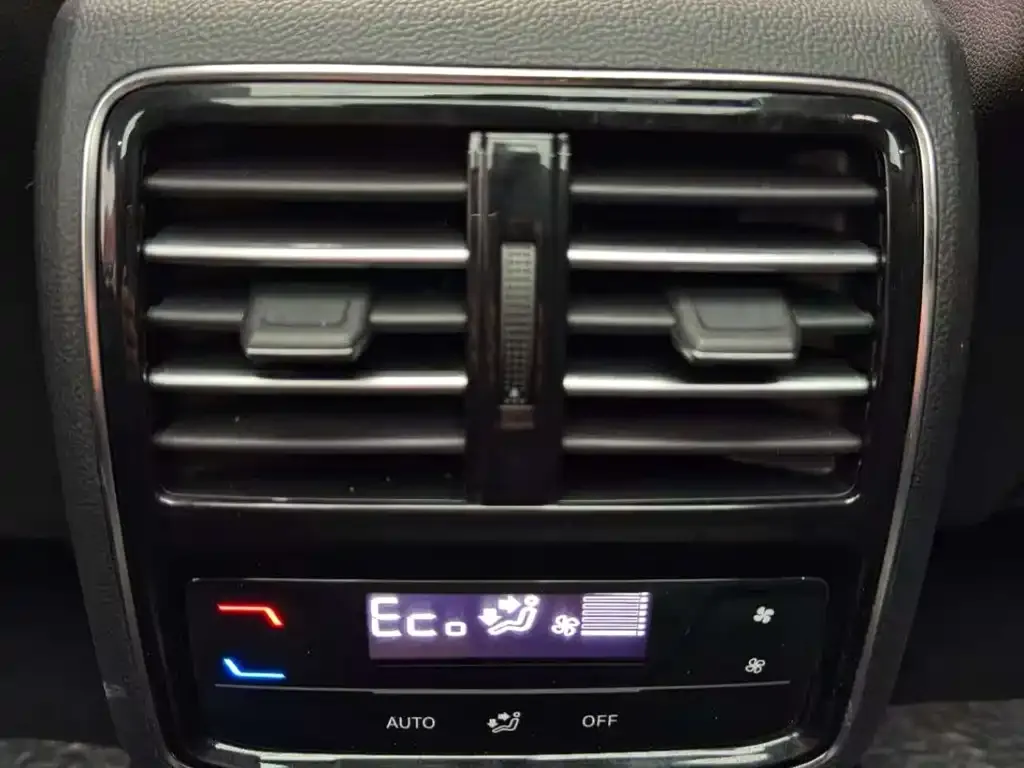 Volkswagen Magotan GTE PHEV 2022 из CN, фото 2