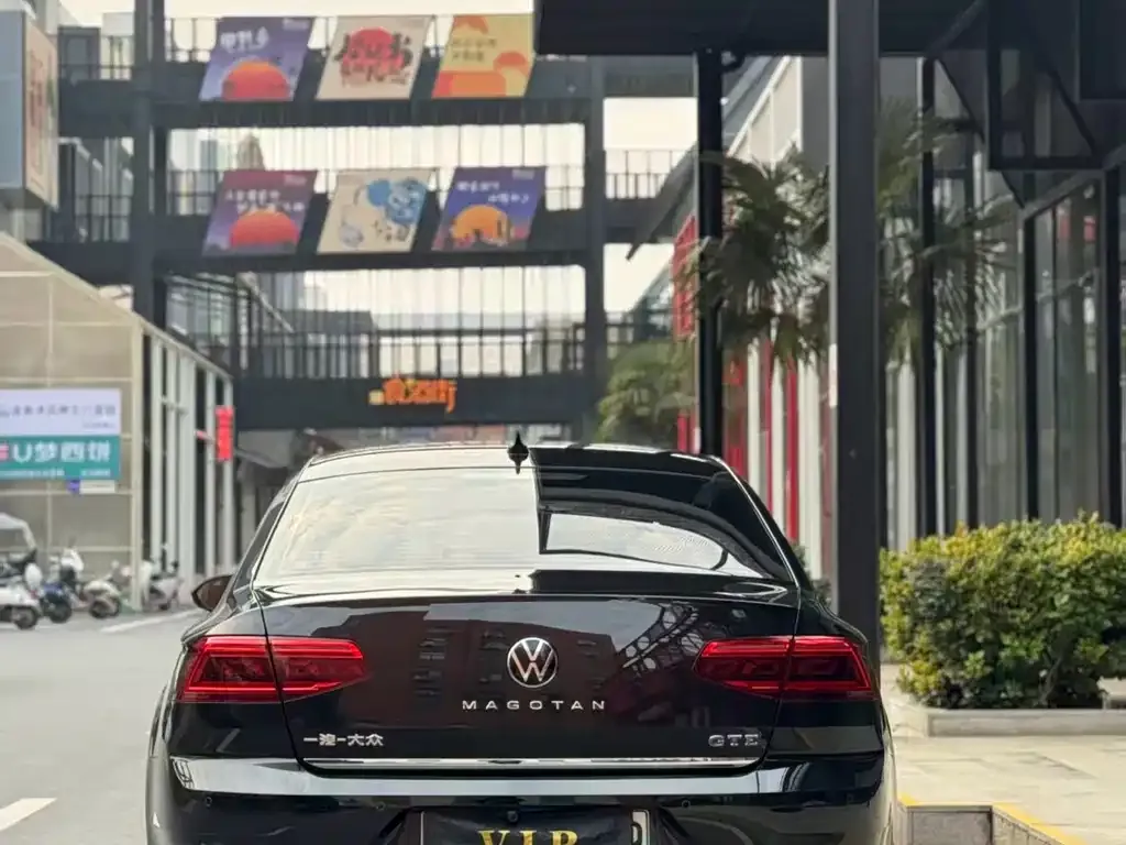 Volkswagen Magotan GTE PHEV 2022 из CN, фото 7