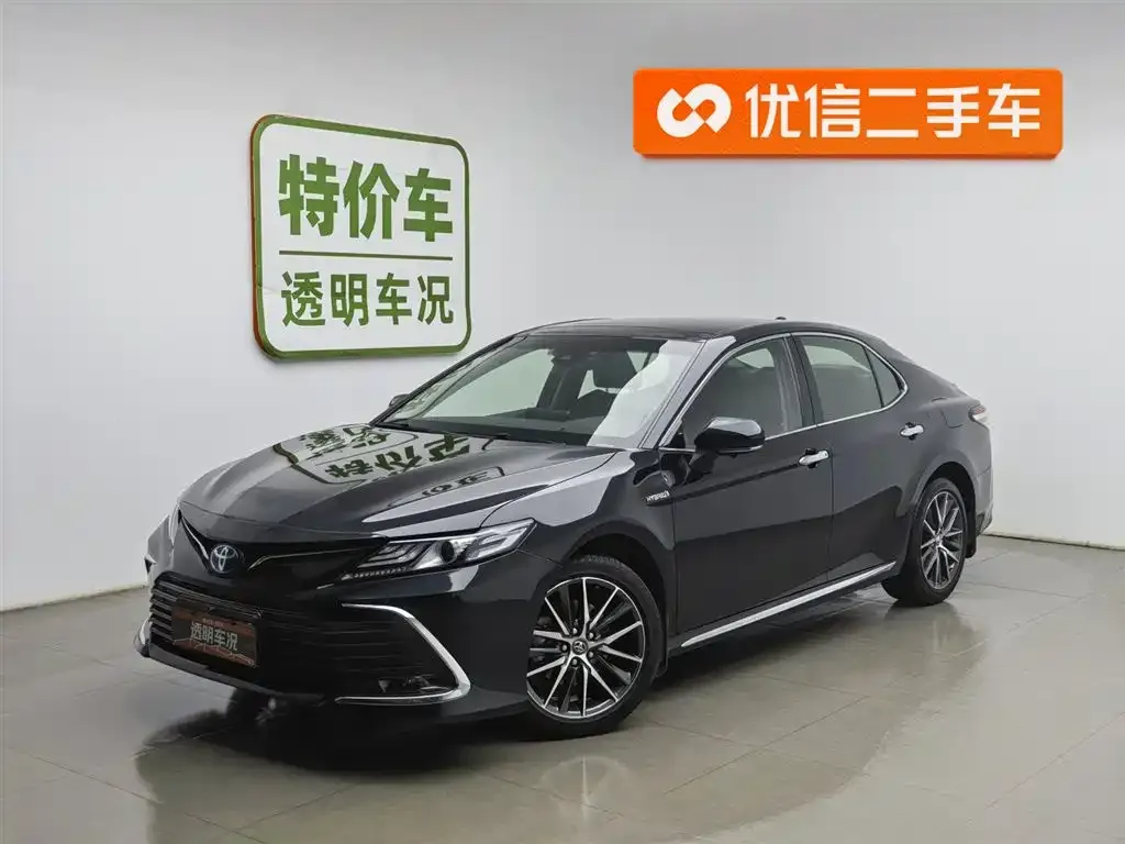 Toyota Camry 2023 из CN, фото 1