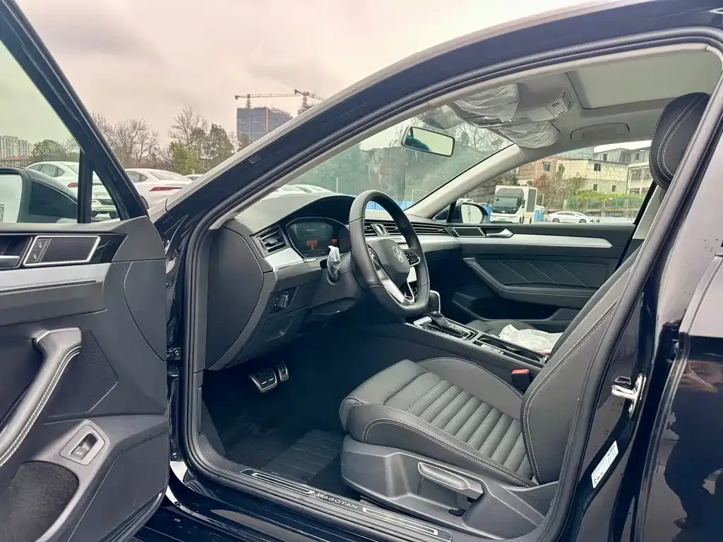 Volkswagen Magotan 2025 из CN, фото 7