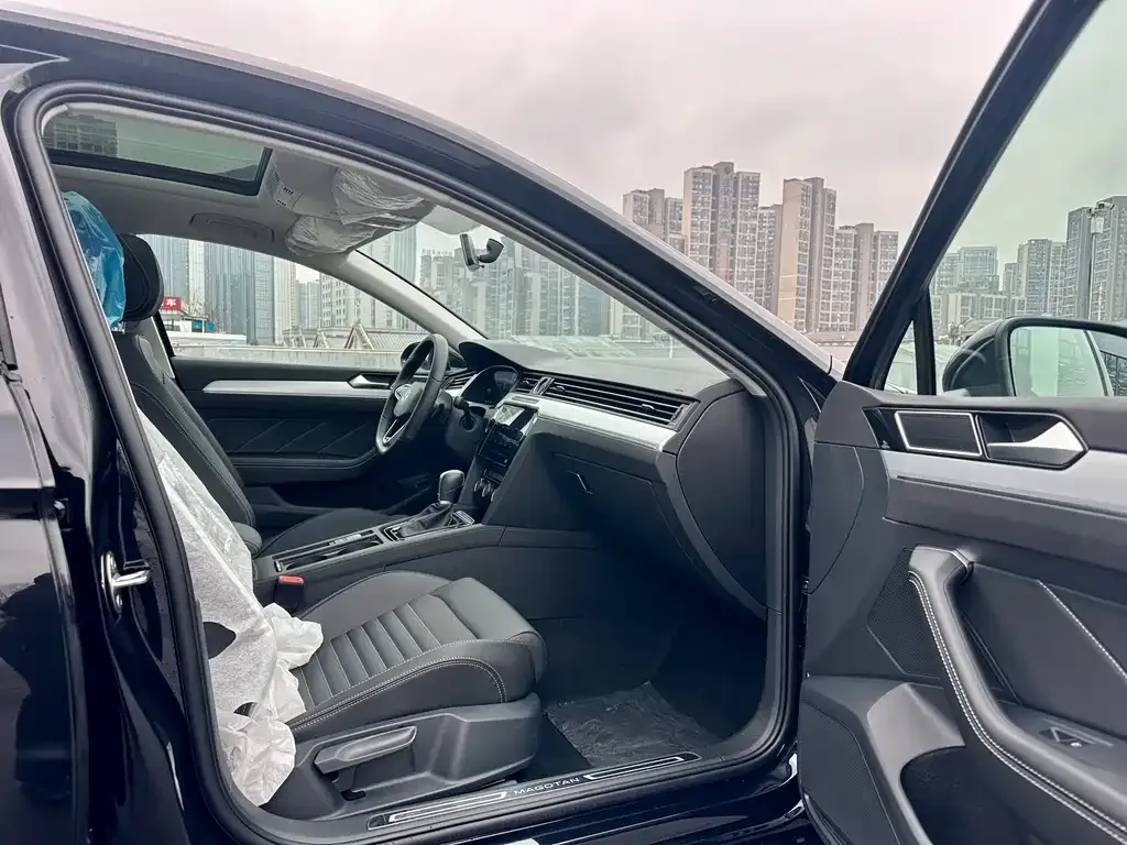 Volkswagen Magotan 2025 из CN, фото 4