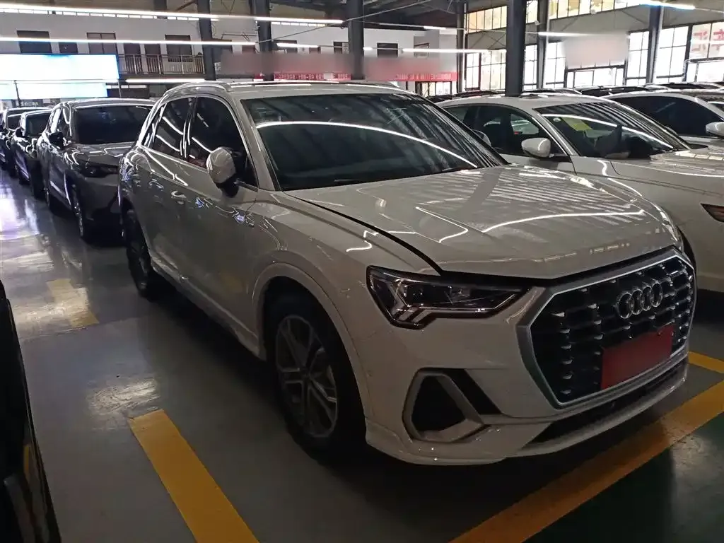 Audi Q3 2023 из CN, фото 6