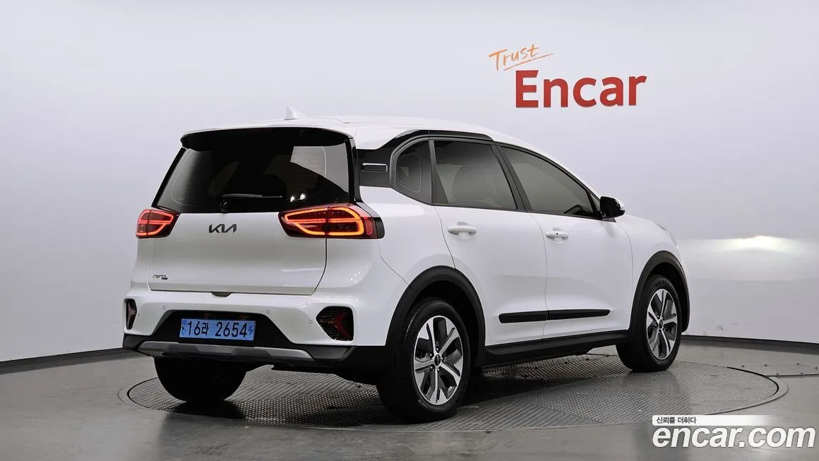 Kia Niro 2023 из KR, фото 8