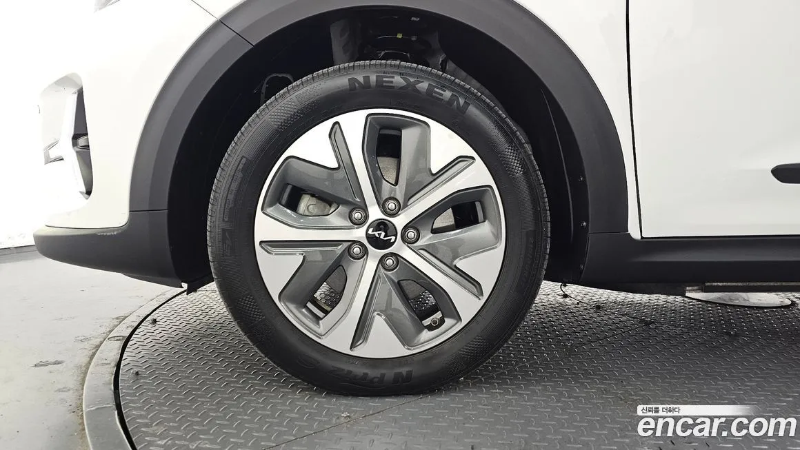 Kia Niro 2023 из KR, фото 10