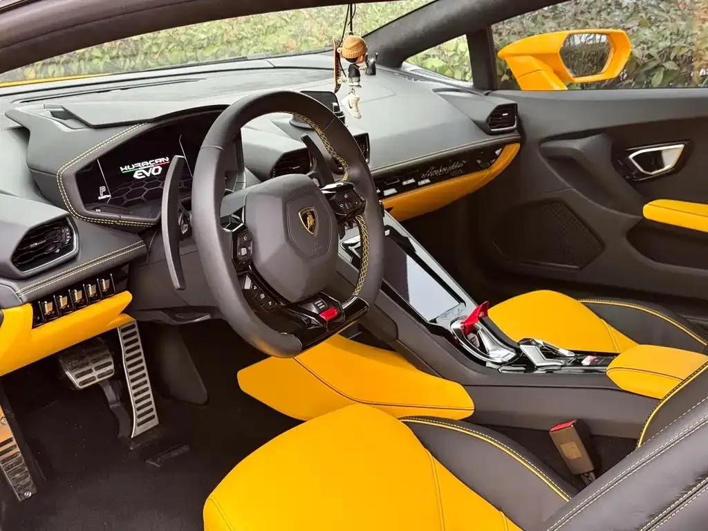 Lamborghini Huracan 2023 из CN, фото 3