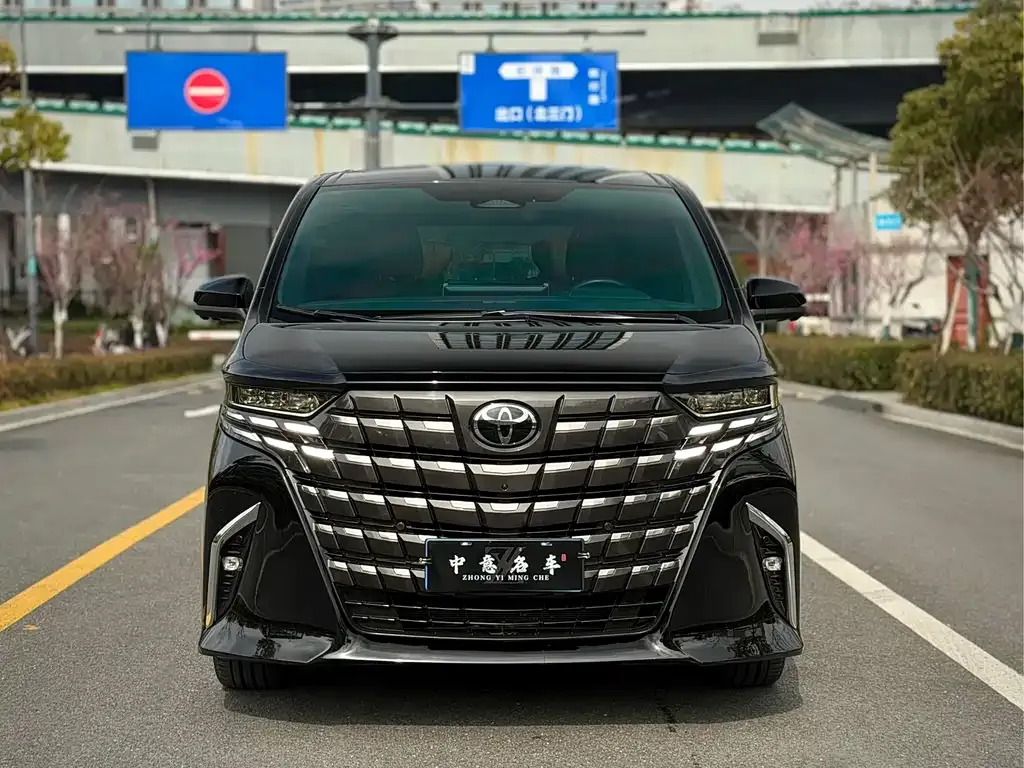 Toyota Alphard 2023 из CN, фото 10