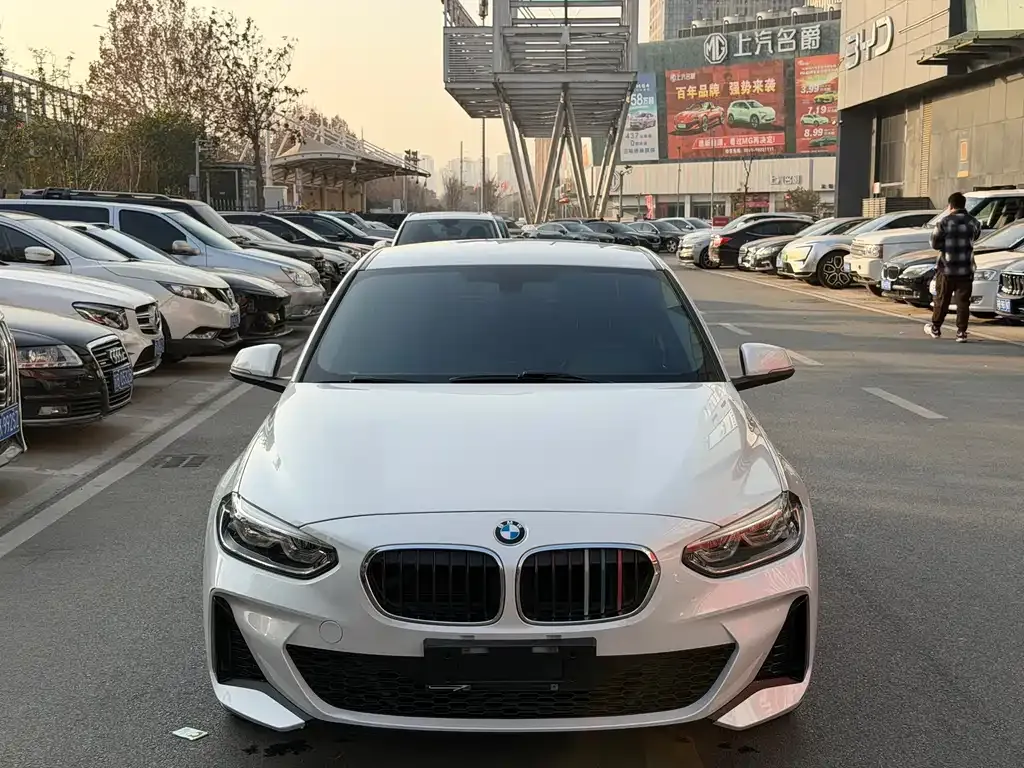 BMW 1 Series 2021 из CN, фото 6