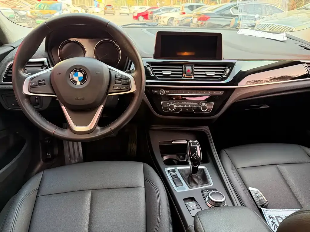 BMW 1 Series 2021 из CN, фото 3