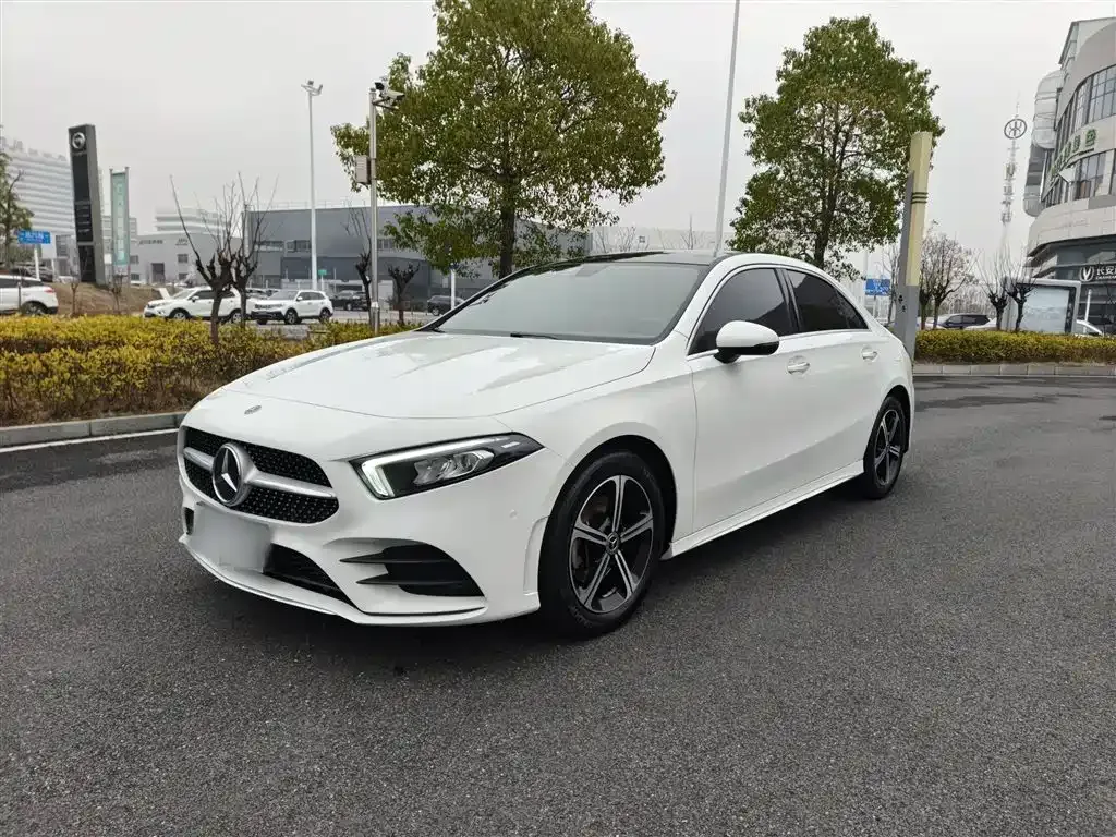 Mercedes-Benz A-Class 2023 из CN, фото 1