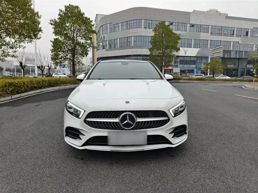 Mercedes-Benz A-Class 2023 из CN, фото 10