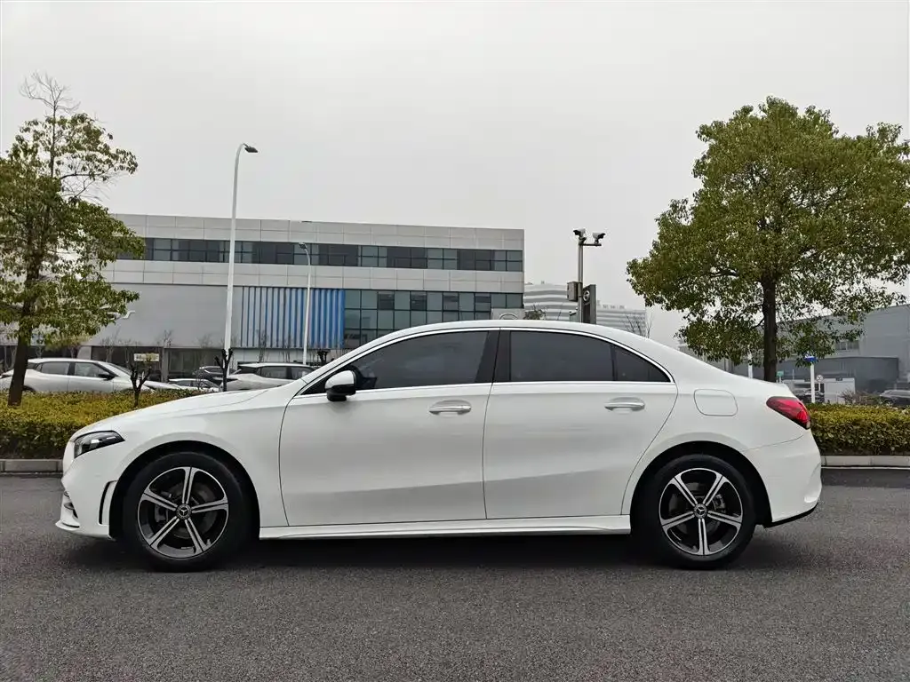 Mercedes-Benz A-Class 2023 из CN, фото 7