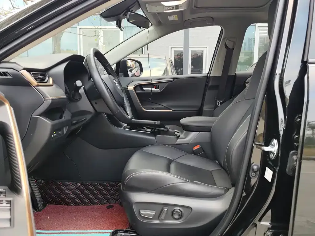 Toyota Wildlander 2025 из CN, фото 4