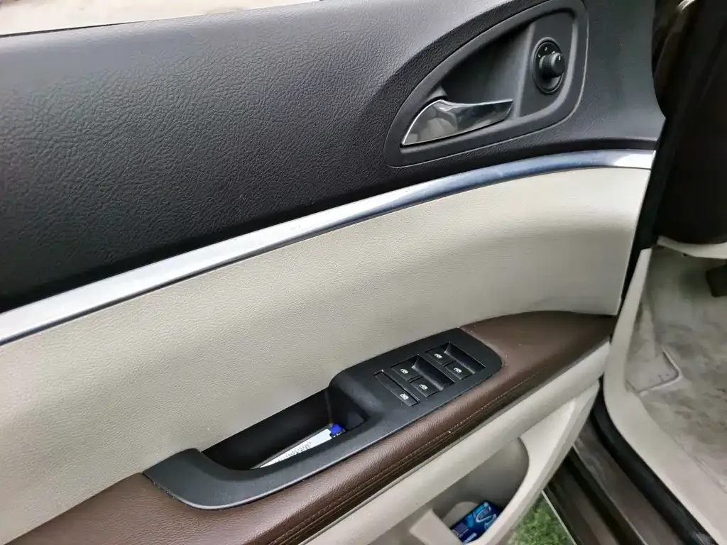 Buick GL8 2024 из CN, фото 3