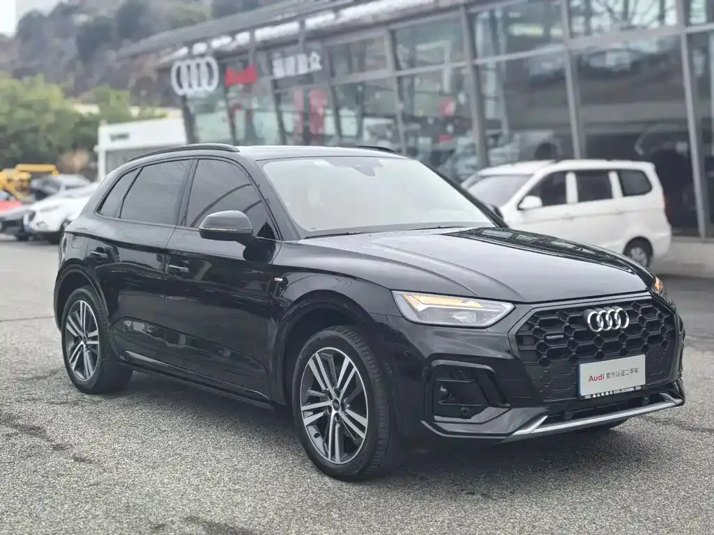 Audi Q5L 2022 из CN, фото 2