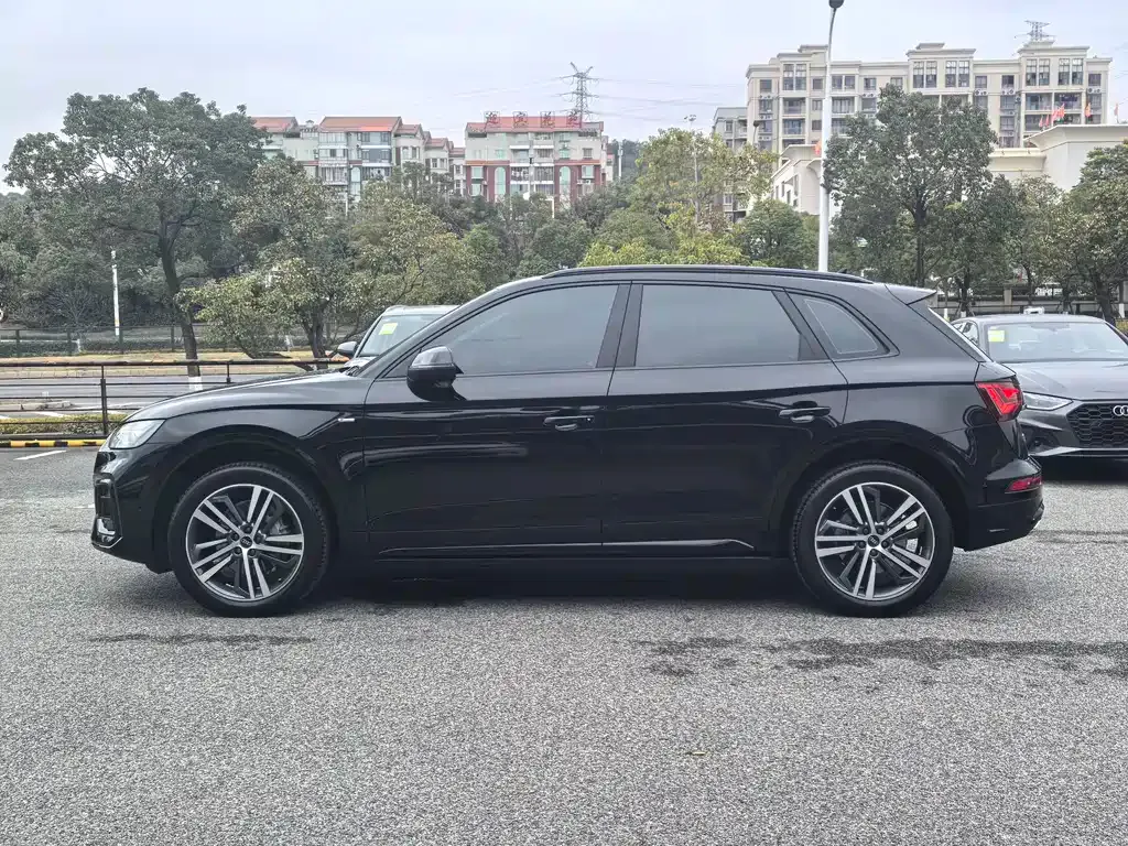 Audi Q5L 2022 из CN, фото 6