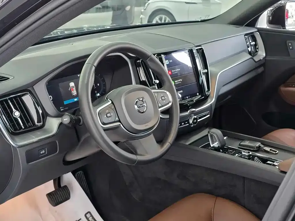 Volvo XC60 2023 из CN, фото 8