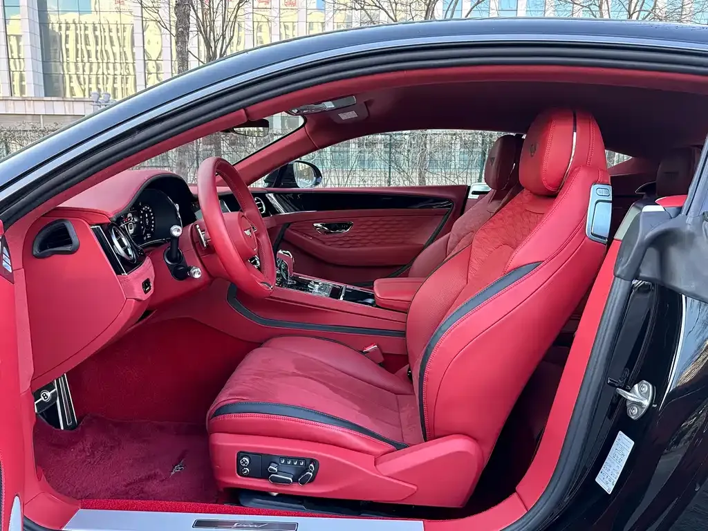 Bentley Continental PHEV 2025 из CN, фото 7