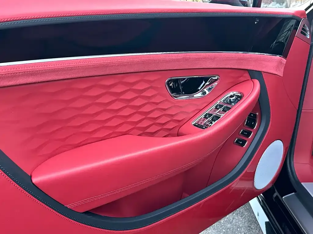 Bentley Continental PHEV 2025 из CN, фото 2