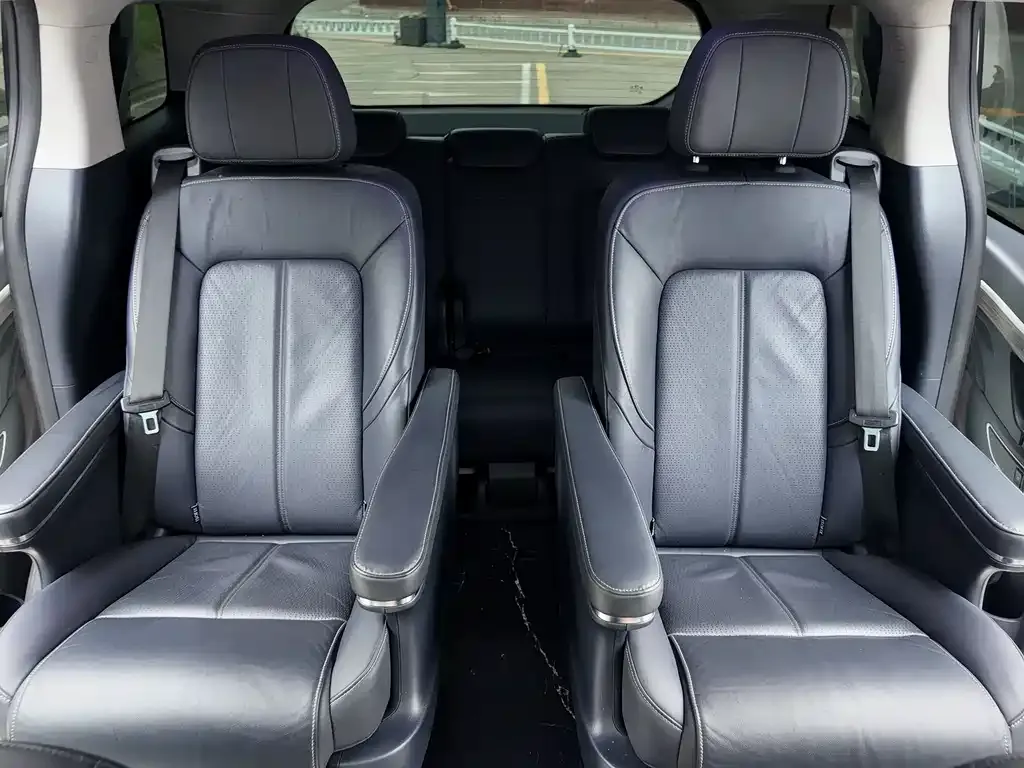 GAC Motor Trumpchi M8 — фото 10