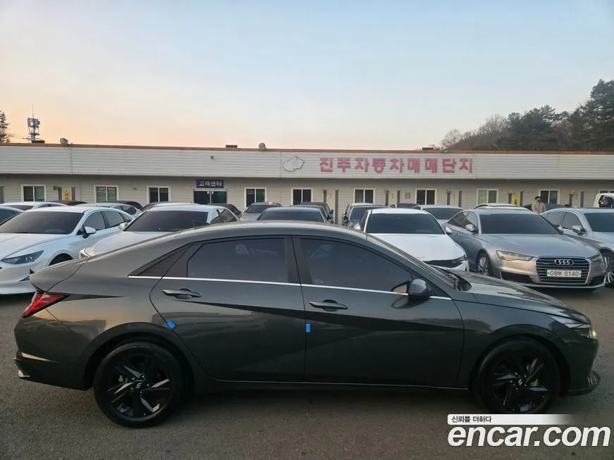 Hyundai AVANTE — фото 4