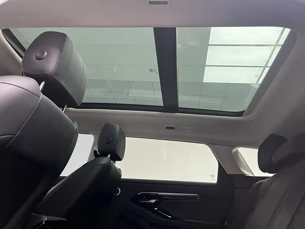 Land Rover Evoque 2023 из CN, фото 4