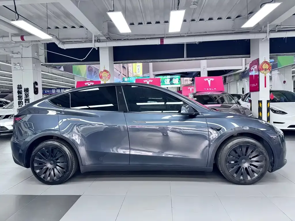 Tesla Model Y 2024 из CN, фото 7