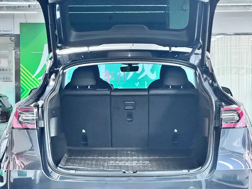 Tesla Model Y 2024 из CN, фото 10